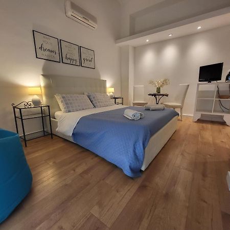 Living Cagliari Marina Bed and Breakfast Exterior foto