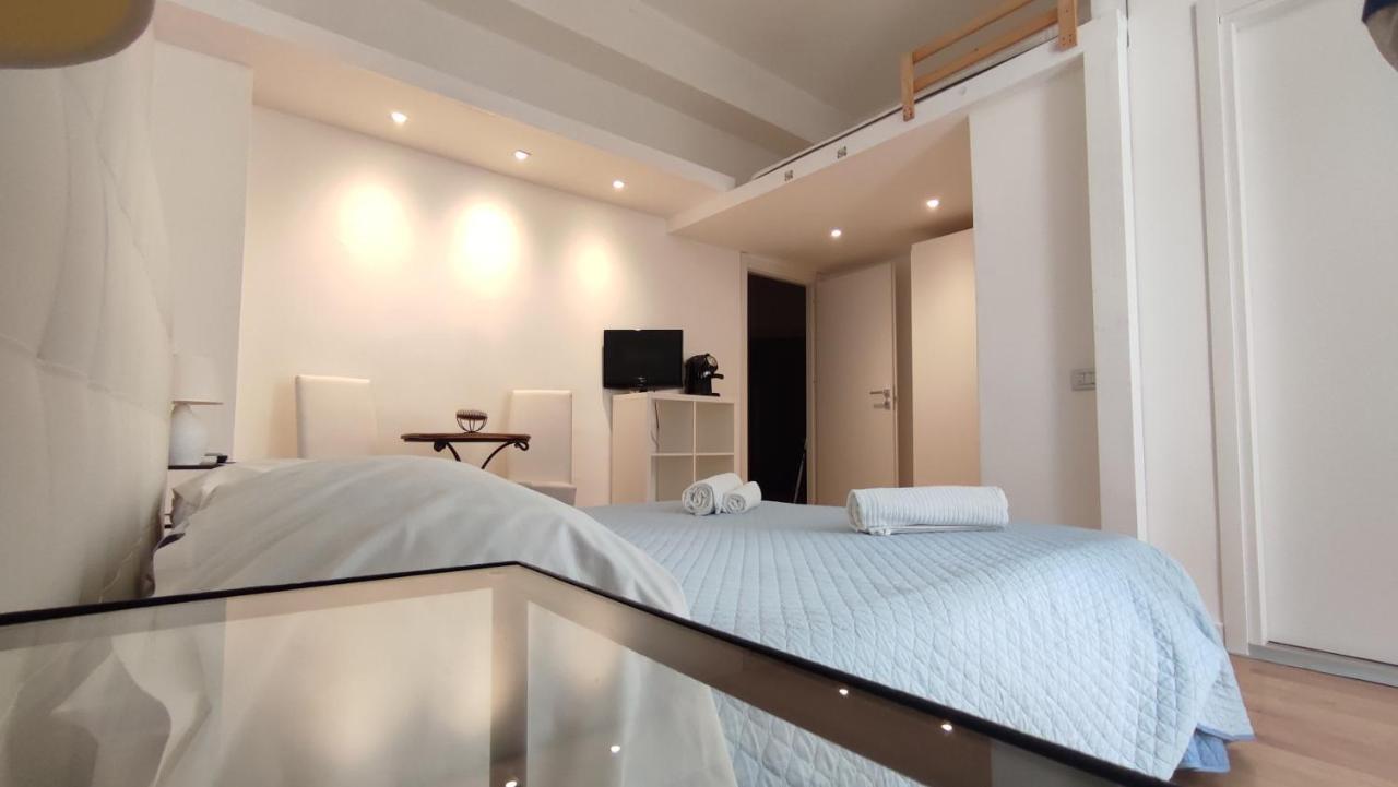 Living Cagliari Marina Bed and Breakfast Exterior foto