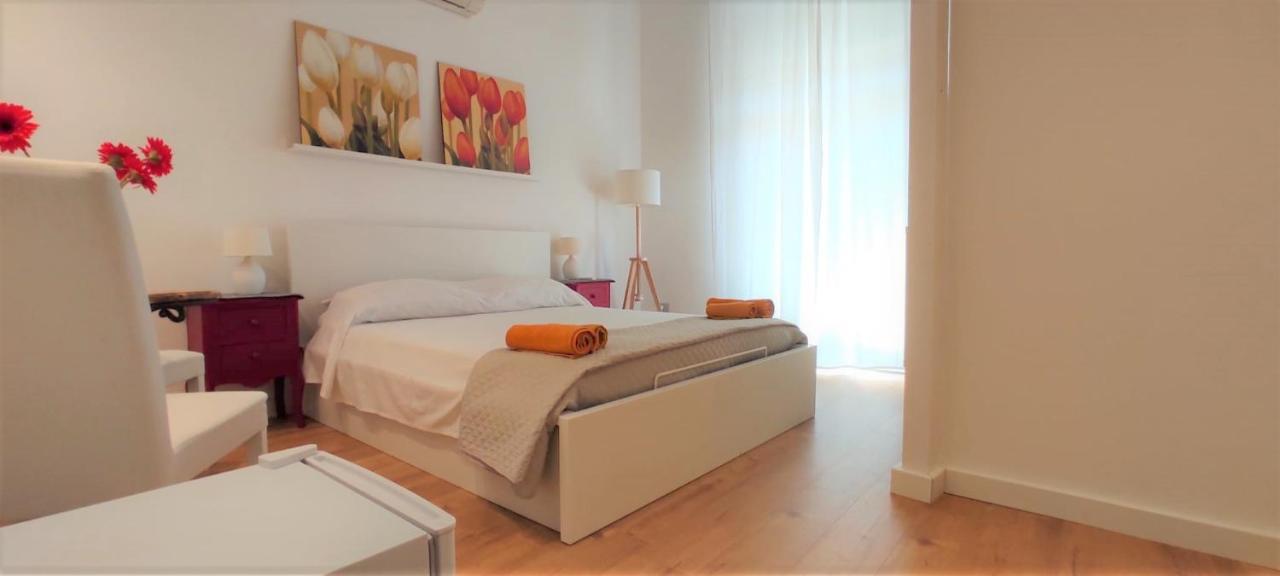 Living Cagliari Marina Bed and Breakfast Exterior foto