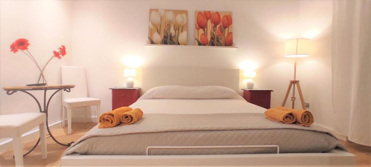 Living Cagliari Marina Bed and Breakfast Exterior foto